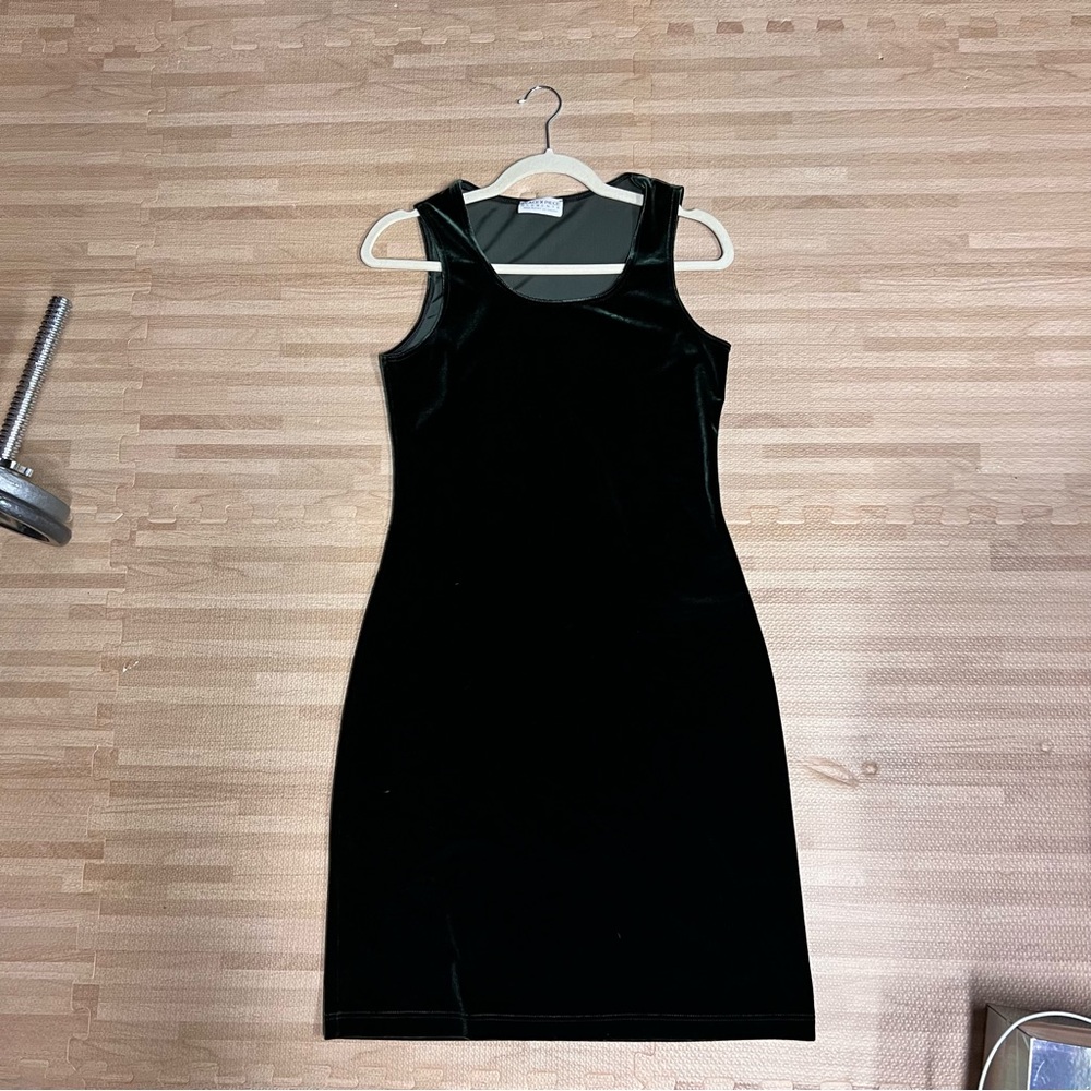 Green Velvet Fitted Dress